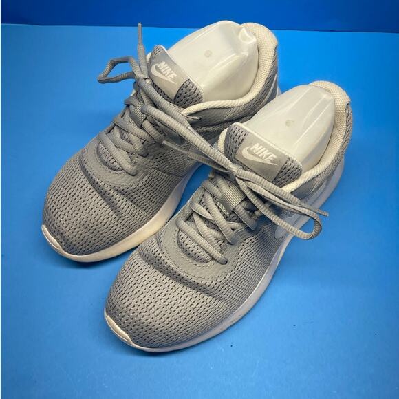 Nike Womens Tanjun  Gray White Athletic Running Shoes Sneakers Size 7 - Picture 5 of 10